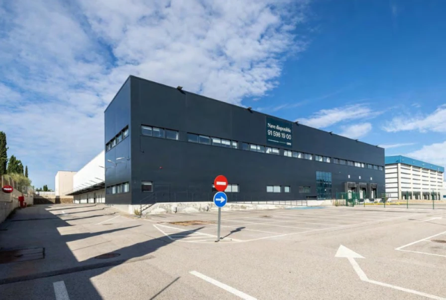 Polígono Industrial Los Olivos - 7.306 m²