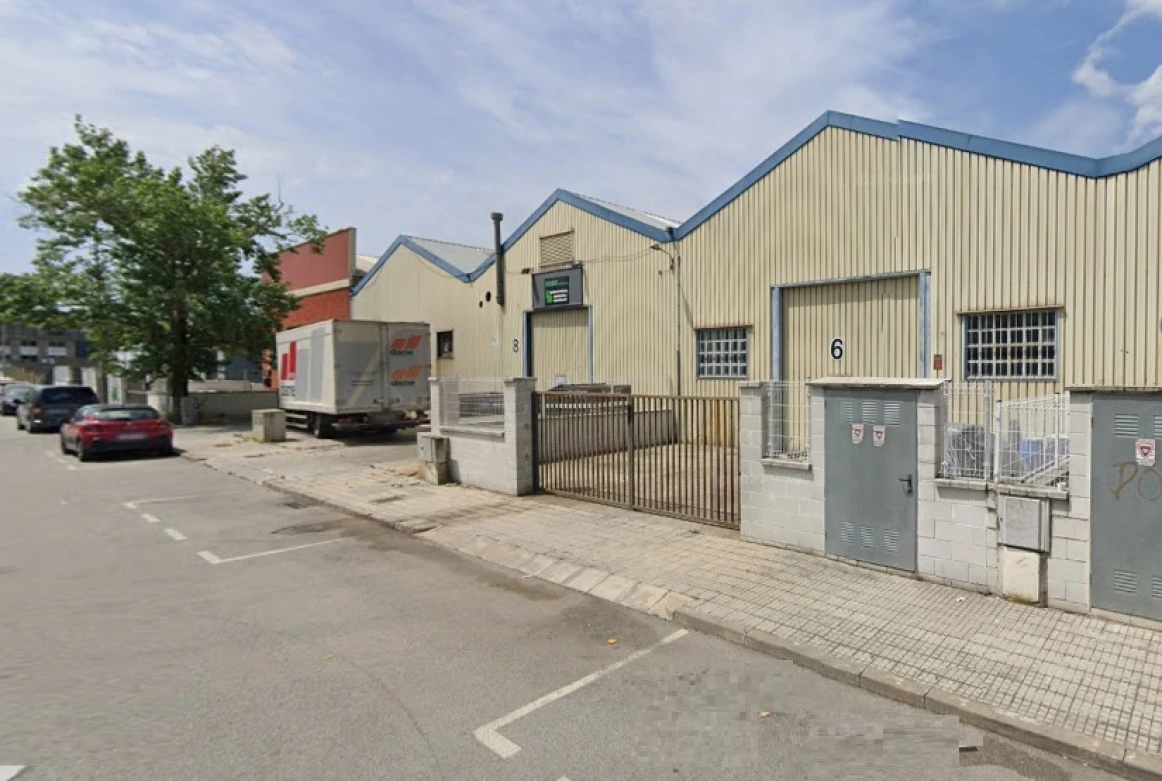 NAVE INDUSTRIAL LES FRANQUESES