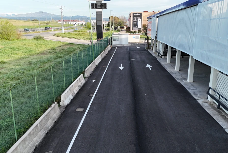 Edificio Logístico de 15.610 m² en alquiler con fachada de 150 m de la ctra. de San Agustín del Guadalix, Madrid