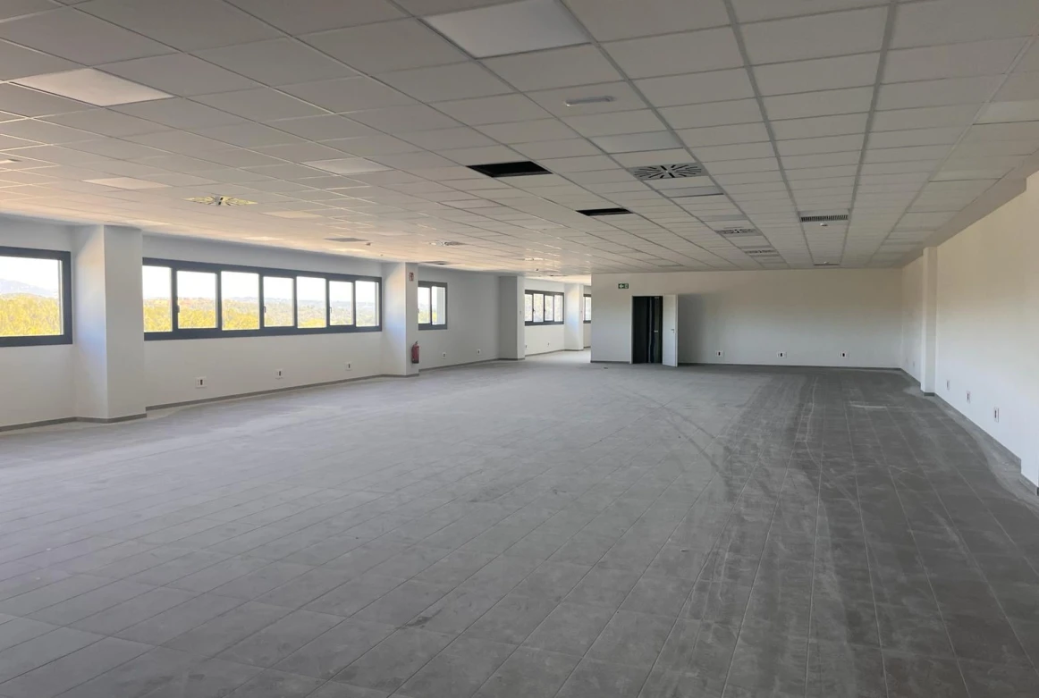 Nave logística en Gelida