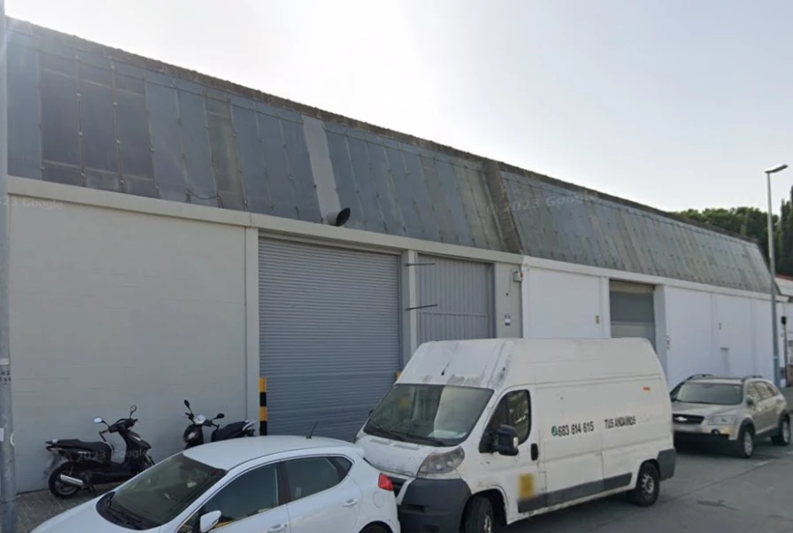 NAVE LOGISTICA BARBERA DEL VALLES