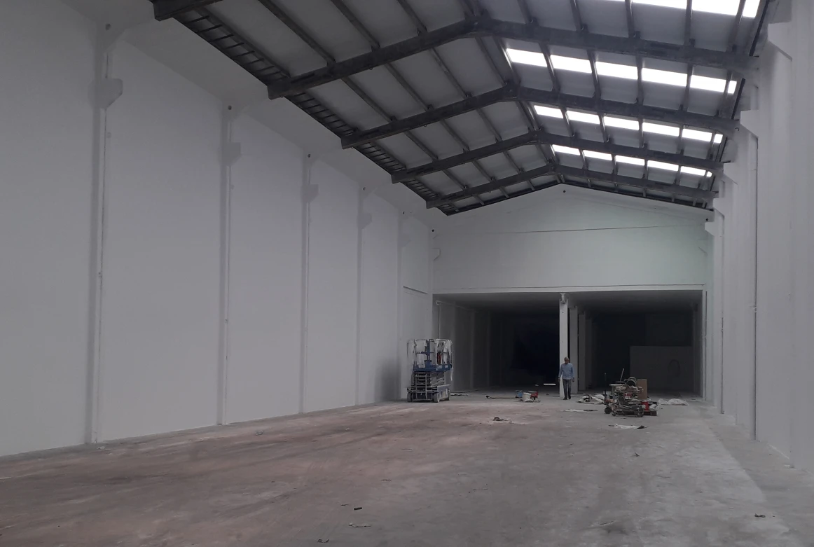 NAVE INDUSTRIAL EN VENTA CORNELLA DE LLOBREGAT