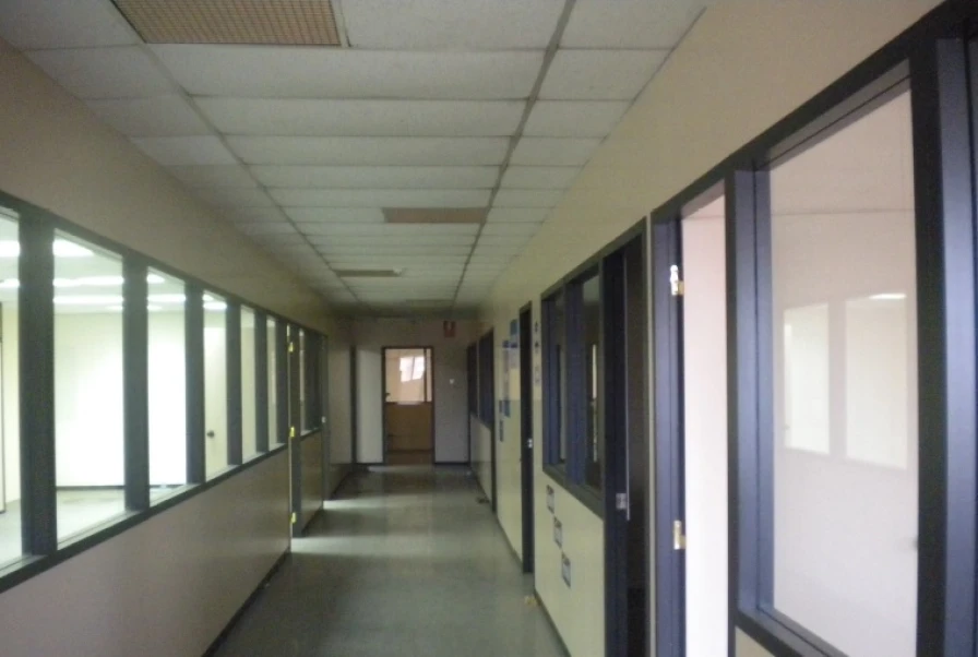 NAVE INDUSTRIAL EN VENTA CORNELLA DE LLOBREGAT