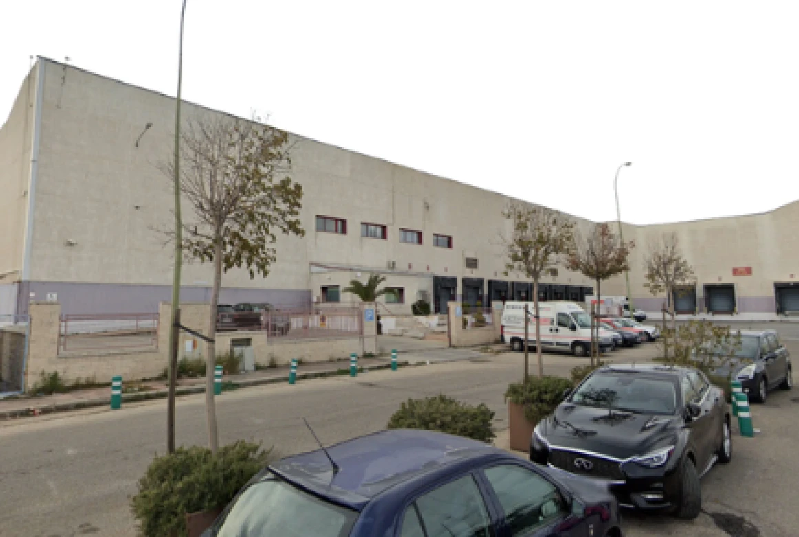 Nave en alquiler de 8.235 m²