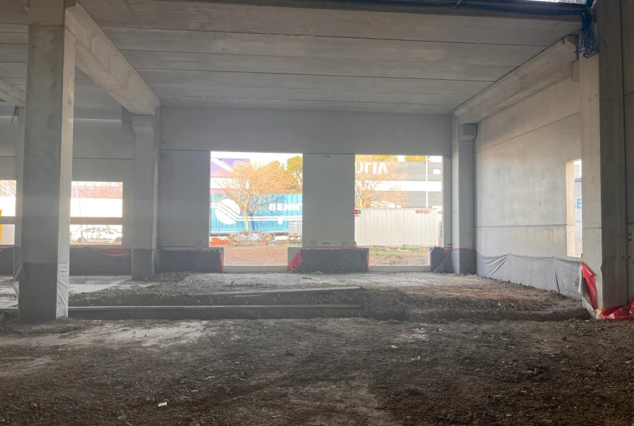 Nave en alquiler de 8.235 m²