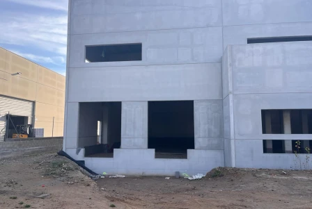 Nave en alquiler de 8.235 m²