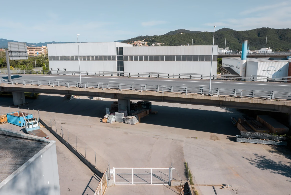 NAVE INDUSTRIAL PARETS DEL VALLES