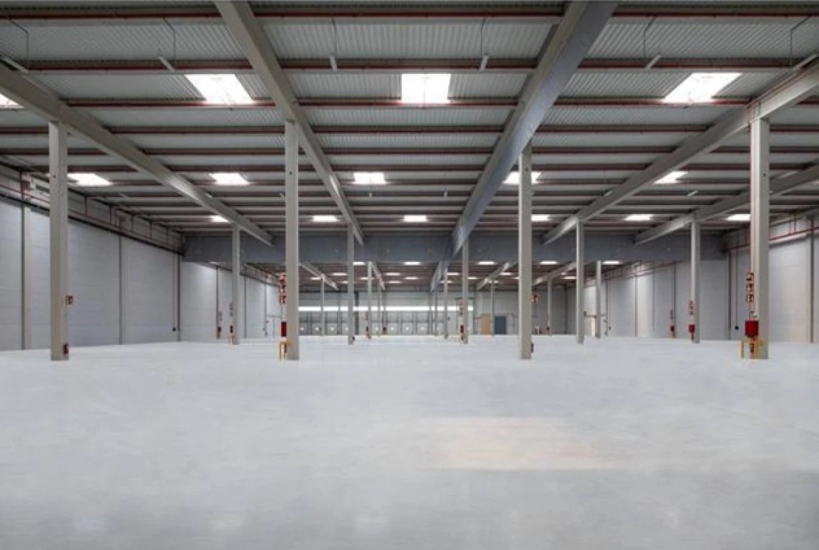 NAVE LOGISTICA SANT ESTEVE SESROVIRES