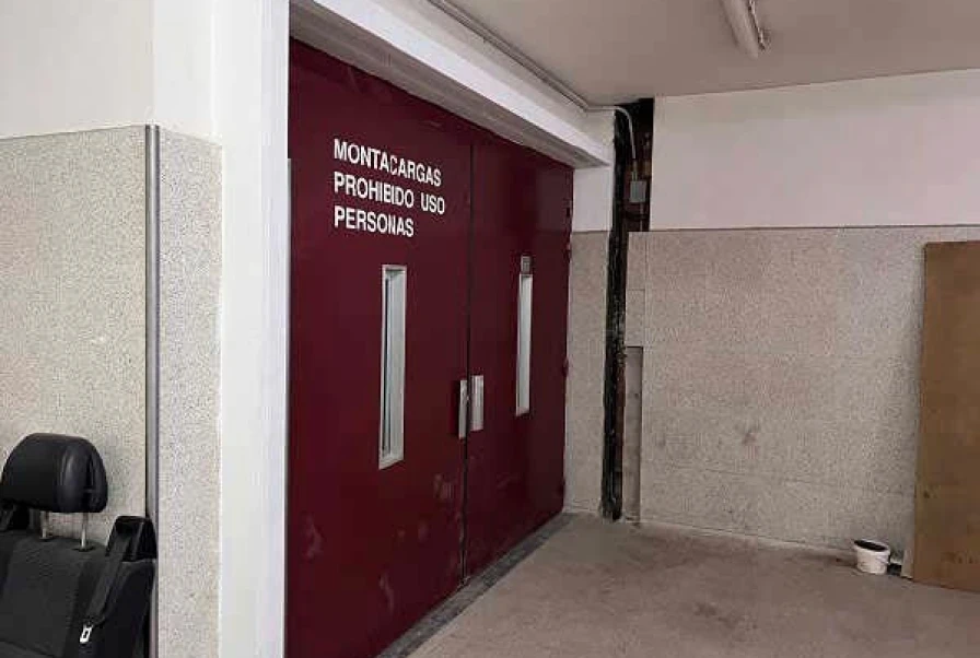 NAVE INDUSTRIAL SANT JUST DESVERN