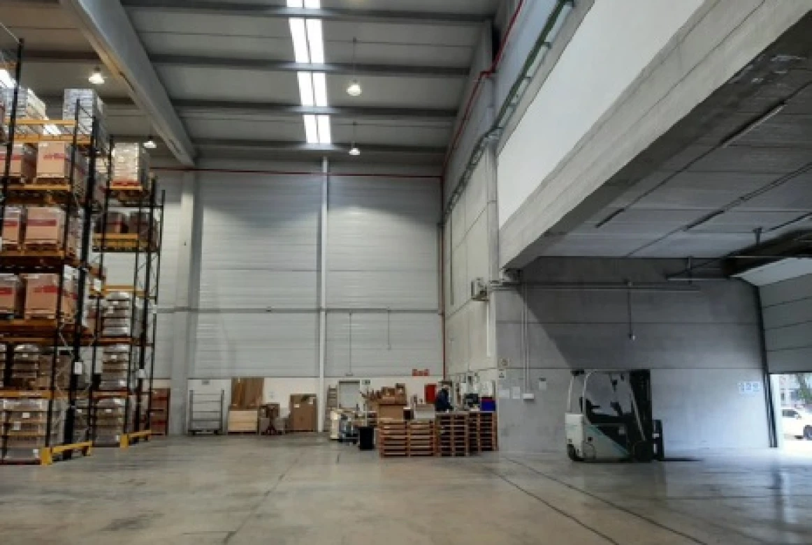 NAVE INDUSTRIAL SANT FELIU DE LLOBREGAT