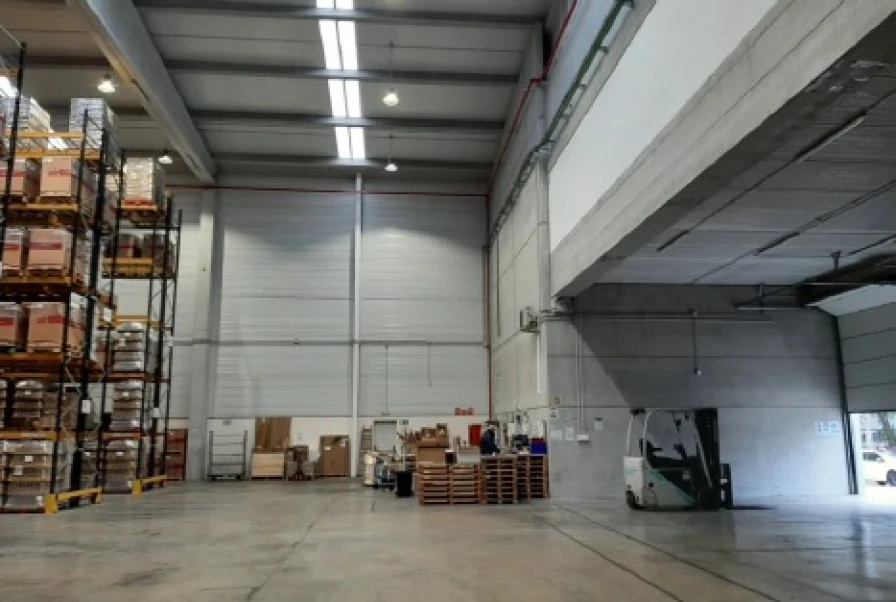 NAVE INDUSTRIAL SANT FELIU DE LLOBREGAT
