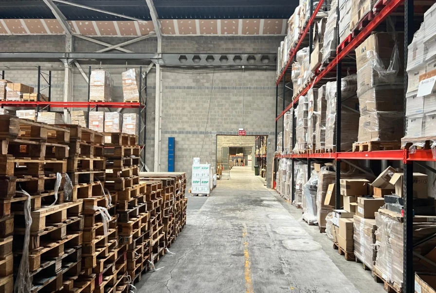 NAVE LOGISTICA SANT BOI DE LLOBREGAT