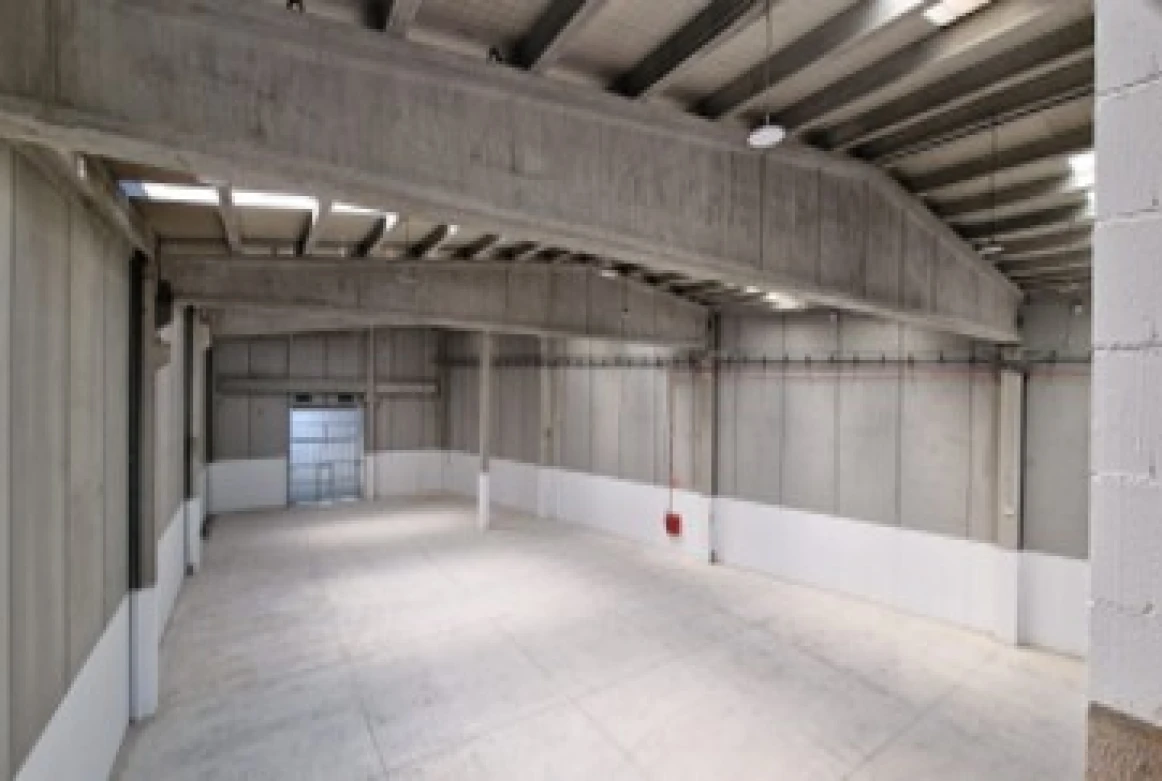 NAVE LOGISTICA MOLLET DEL VALLES