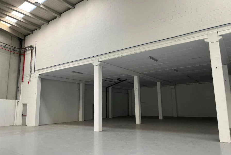 NAVE LOGISTICA MOLLET DEL VALLES