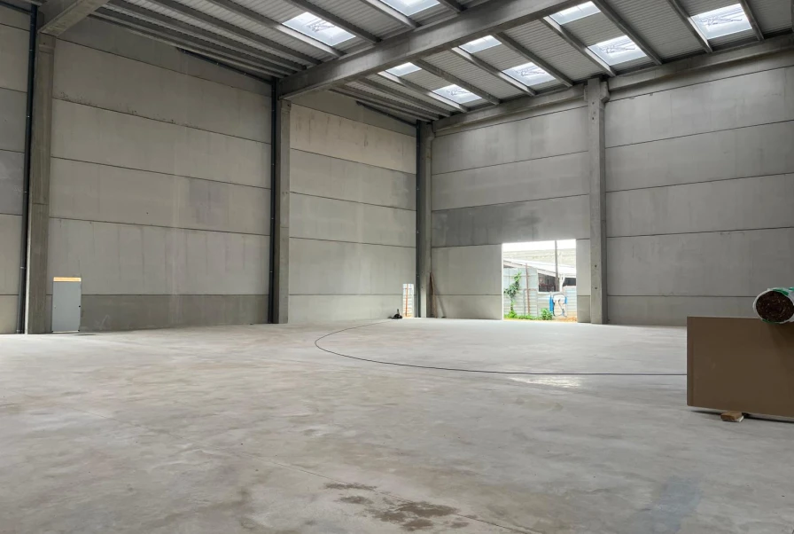 NAVE LOGISTICA CORNELLA DE LLOBREGAT