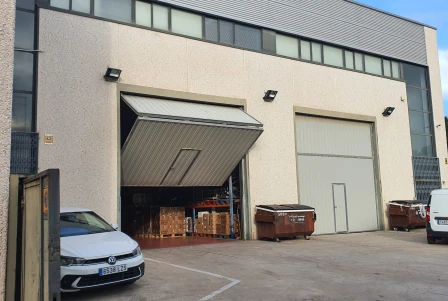 NAVE INDUSTRIAL EN VENTA CERVELLO