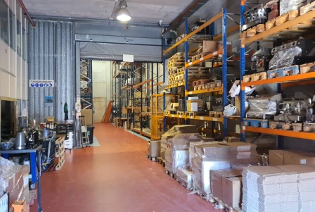 NAVE INDUSTRIAL EN VENTA CERVELLO