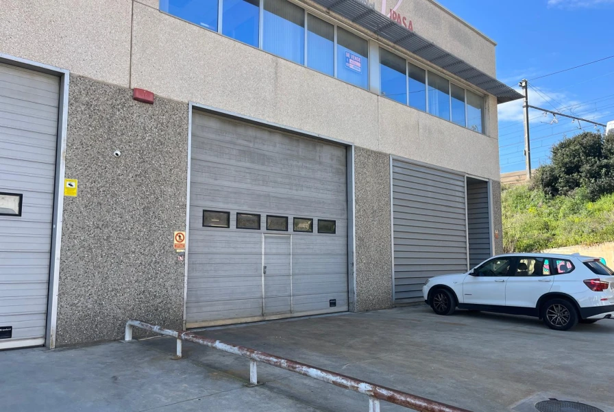 NAVE INDUSTRIAL EN VENTA  EN PALLEJA