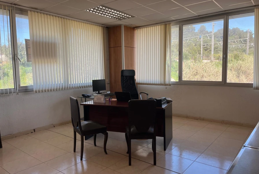 NAVE INDUSTRIAL EN VENTA  EN PALLEJA