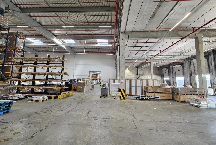 NAVE LOGISTICA  EN ALQUILER EN MONTCADA I REIXAC