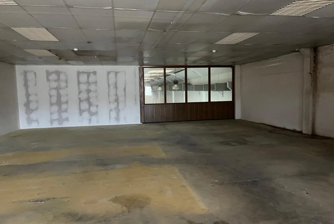 NAVE INDUSTRIAL EN CORNELLÀ DE LLOBREGAT