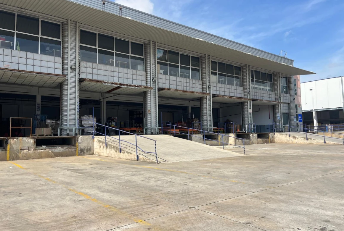 Nave logística en Cornellà de Llobregat