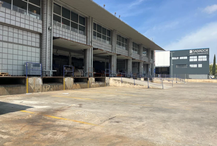 Nave logística en Cornellà de Llobregat