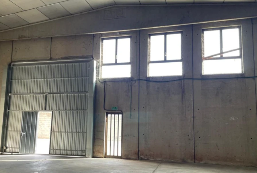 Nave Industrial en Canovelles