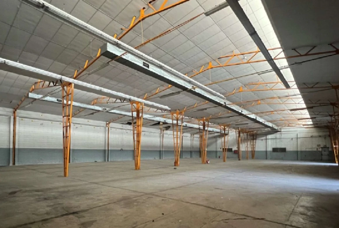 NAVE INDUSTRIAL SENTMENAT