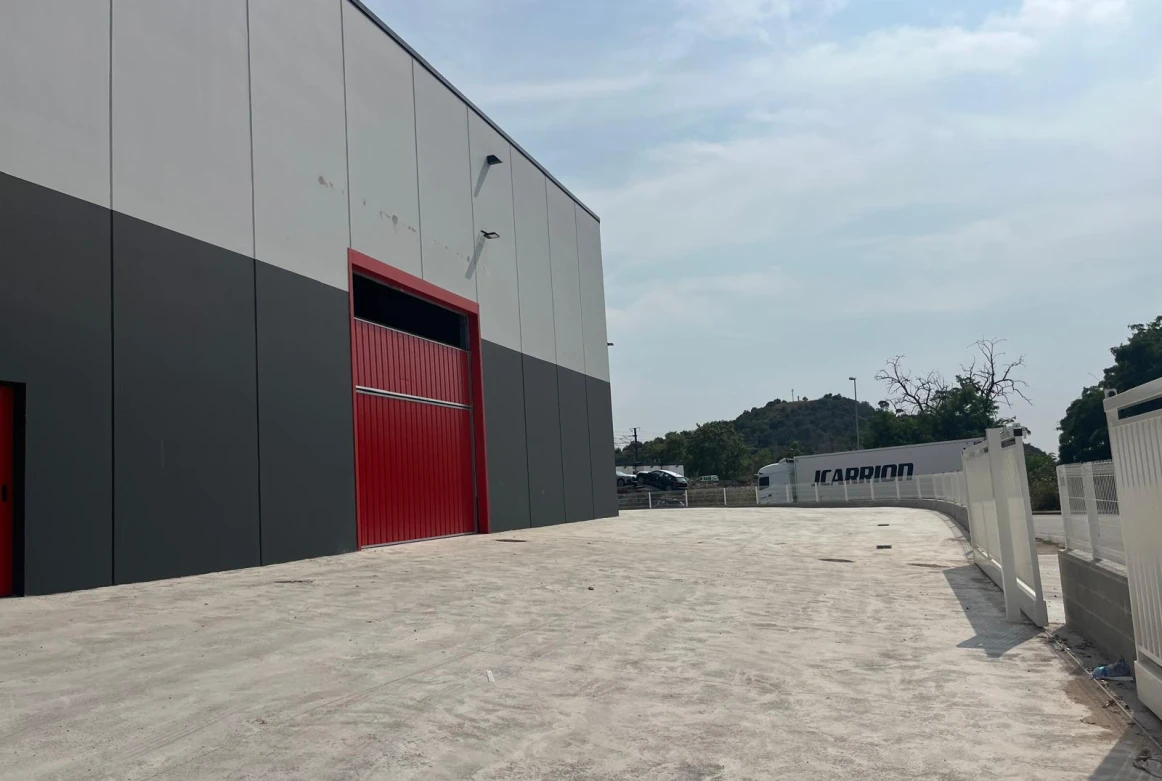 Nave industrial en Montornes del Valles