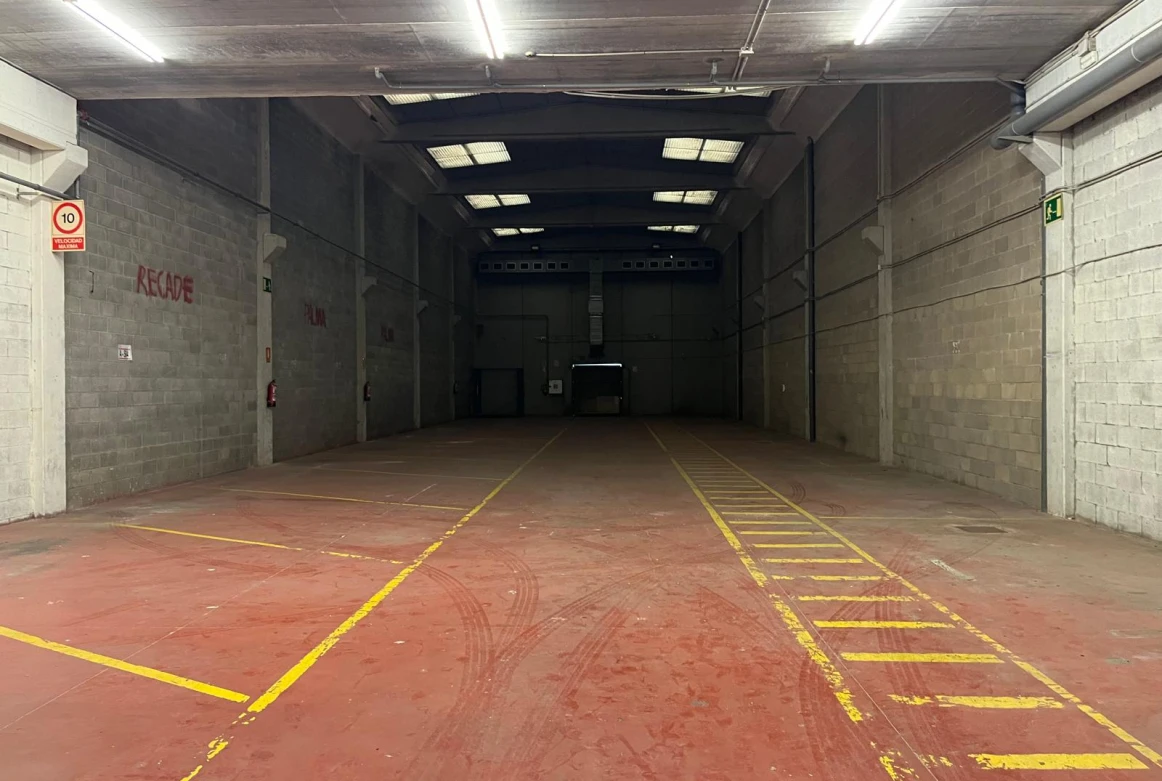 Nave industrial en Viladecans
