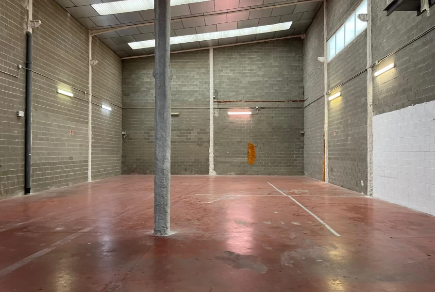 NAVE ALQUILER CORNELLA DE LLOBREGAT