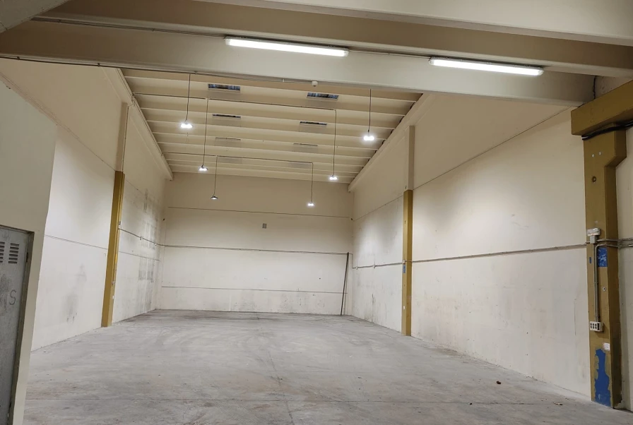 NAVE INDUSTRIAL SANT FELIU DE LLOBREGAT