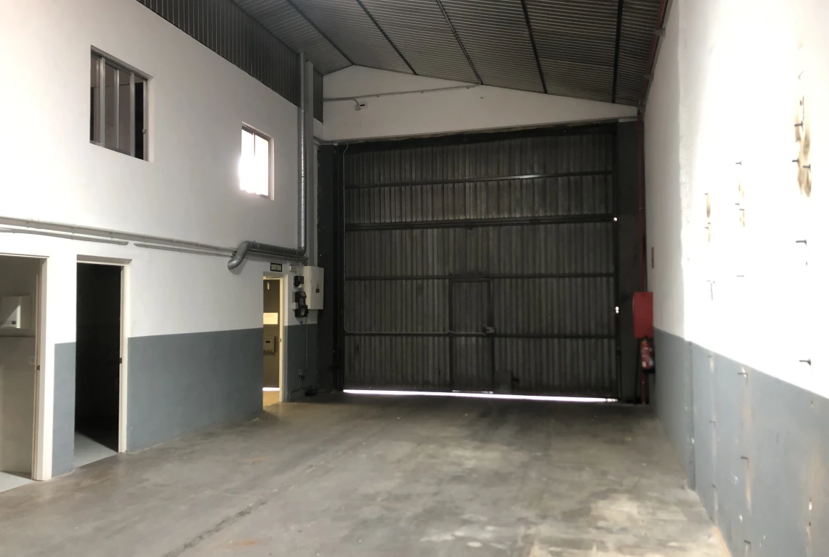 NAVE INDUSTRIAL SANT FELIU DE LLOBREGAT