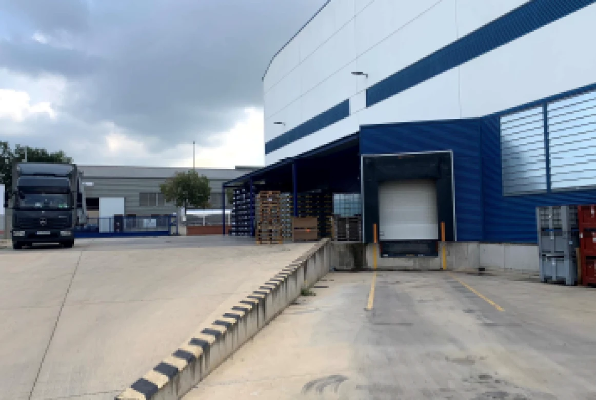 NAVE LOGISTICA GRANOLLERS